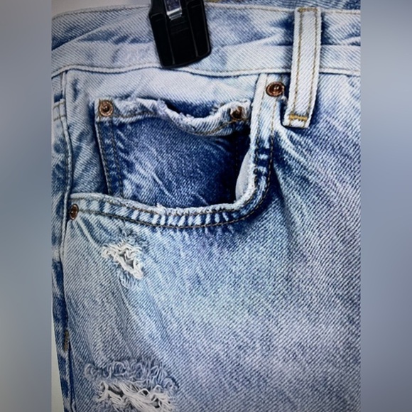 Zara Womens The Truth Slim Distressed Vintage Repair Light Wash Jeans Sz 10 - Picture 5 of 8